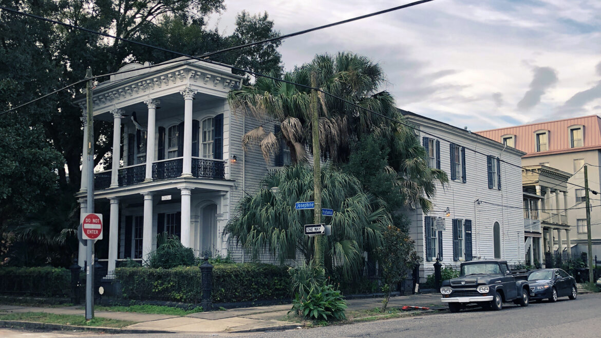 new orleans garden district vitt 1800-tals hus