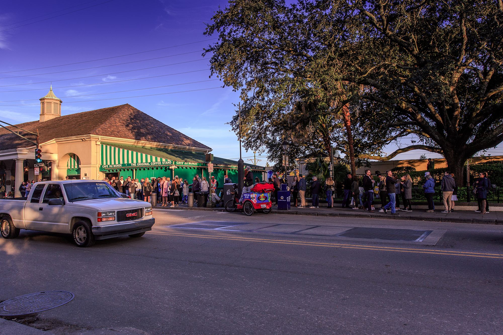 cafe du monde very long queue