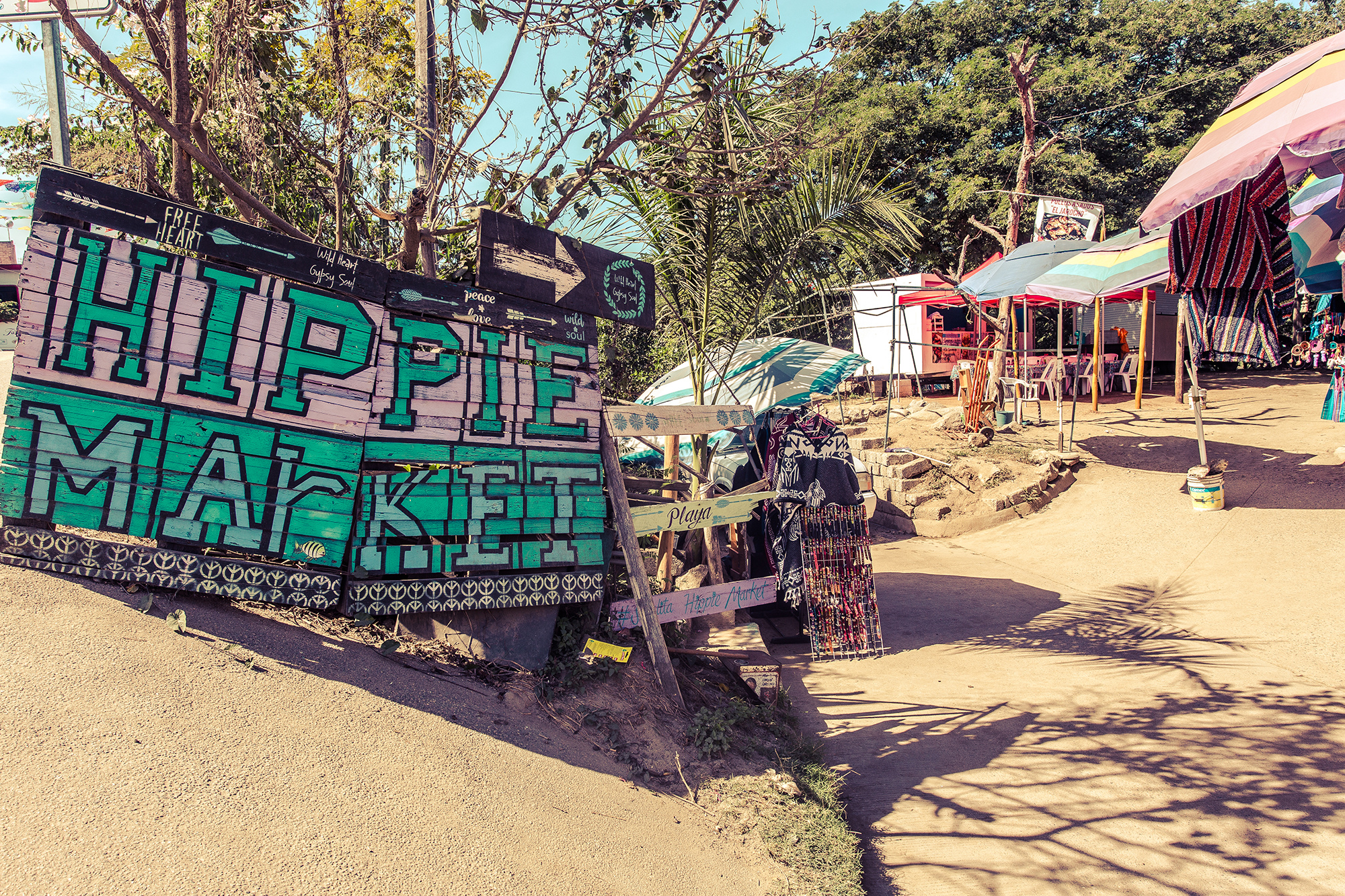 sayulita hippie market
