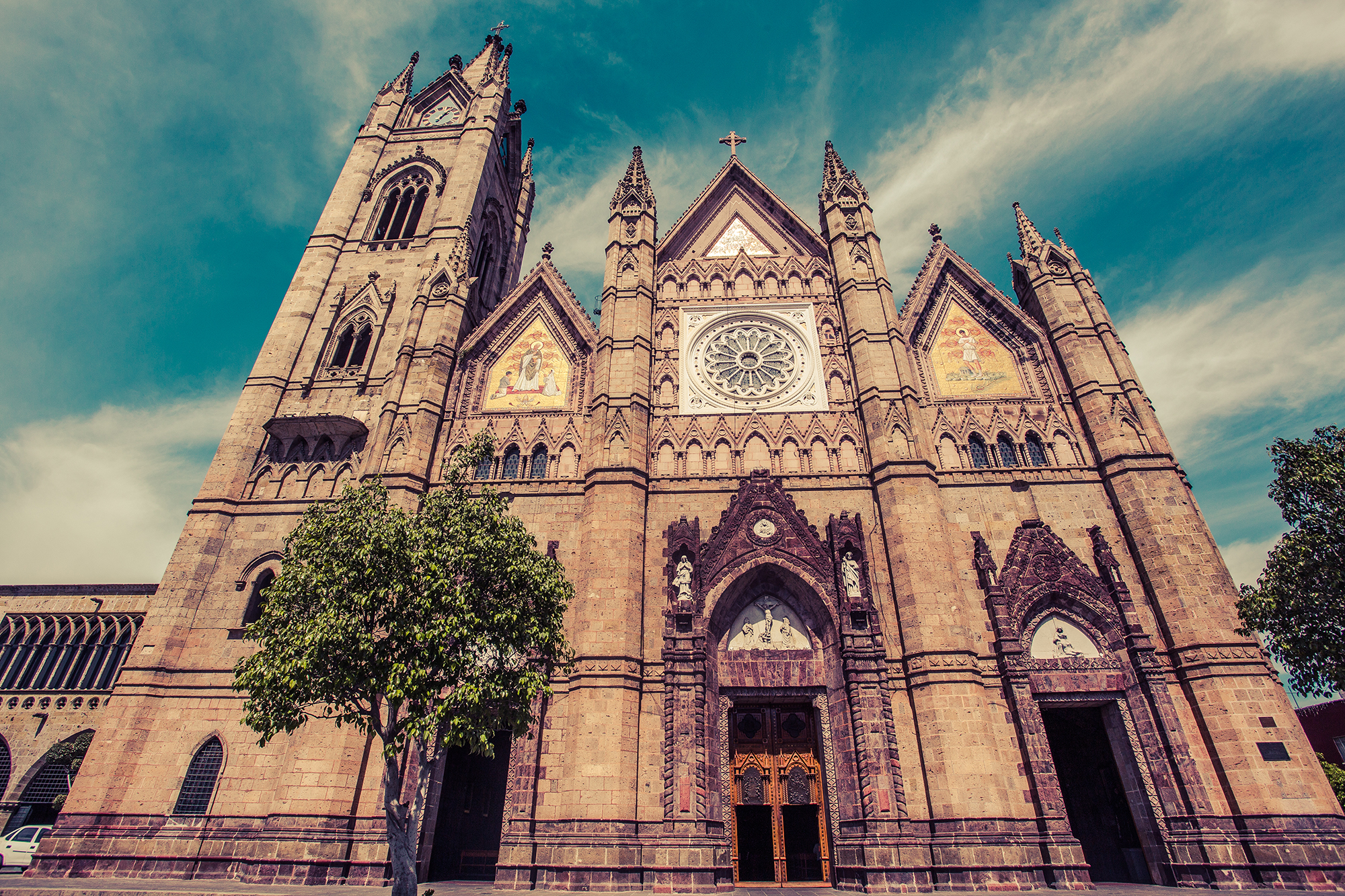 cathedral in guadalajara mexico