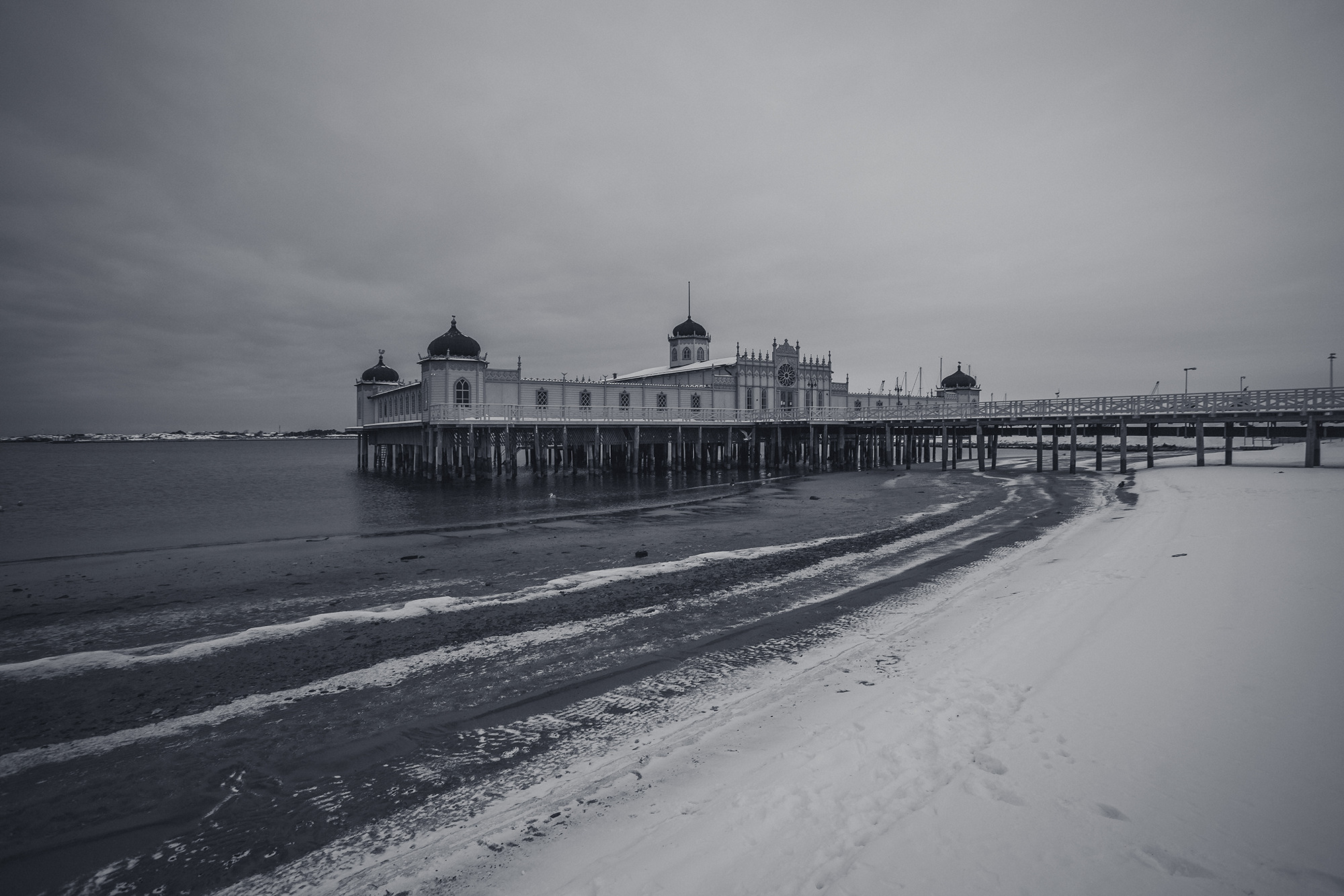 varberg snow on the beach sweden